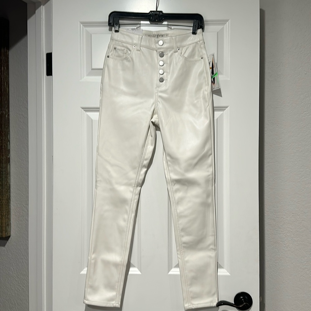 NWT white faux leather high waisted vintage skinny pant